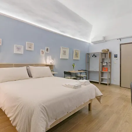 Arthouse * مولفيتا